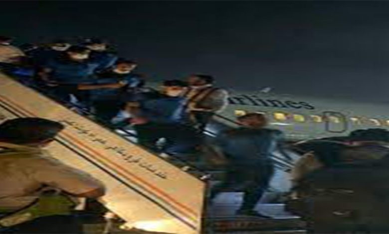 آخرین تصاویر استقلالی‌ها پیش از پرواز طیاره!