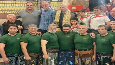 سرمربی سابق استقلال شال پهلوانی گرفت