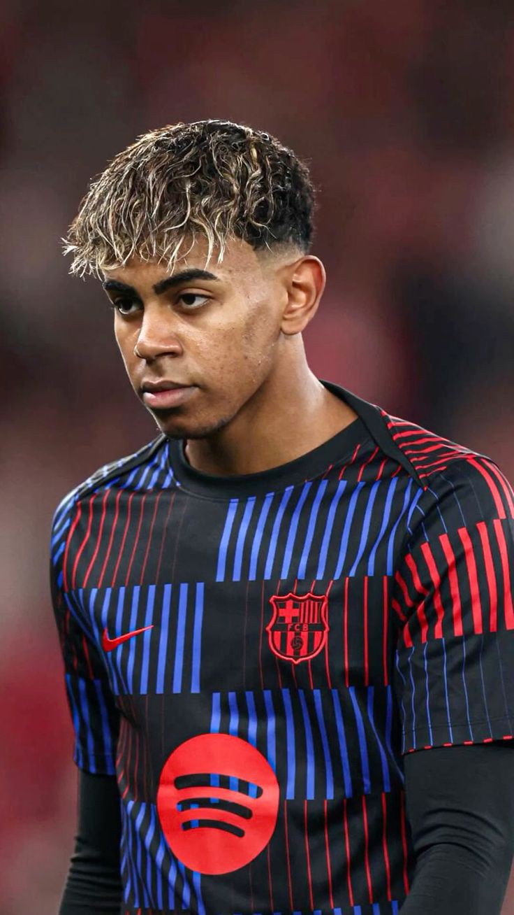 Lamine Yamal wallpaper for phone