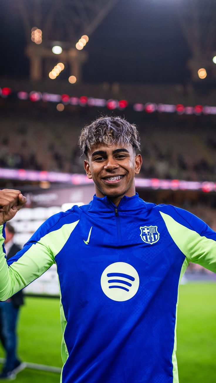 لامین یامال والپیپر