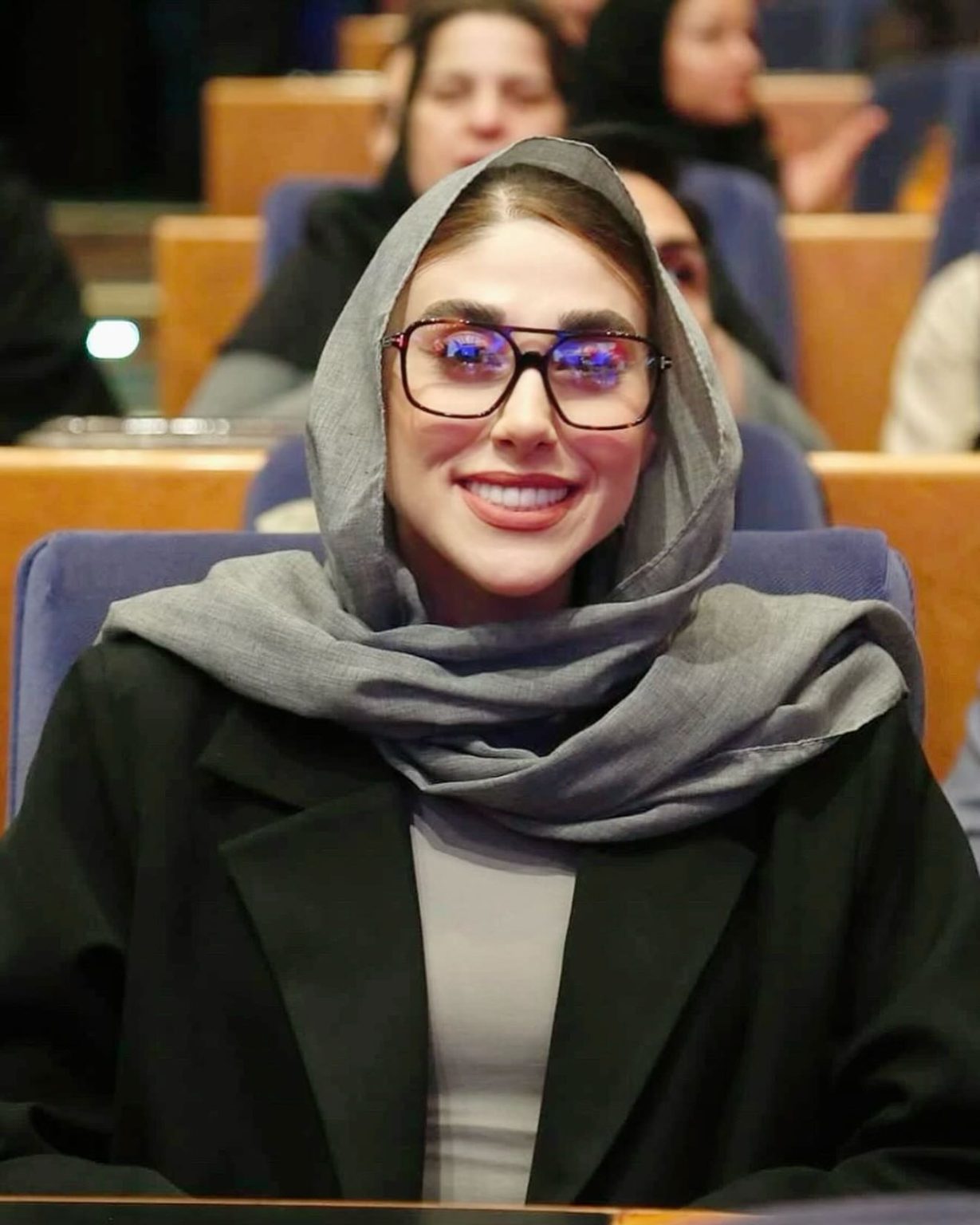 ناهید کیانی
