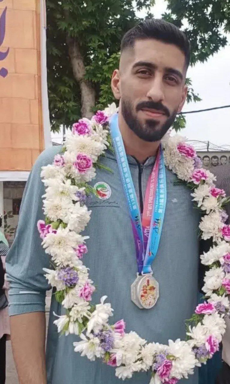 دستمزد امیر رضا صادقیان