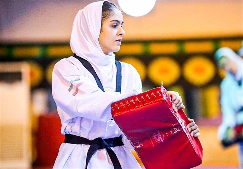 عکس نسترن ولی زاده برای پروفایل