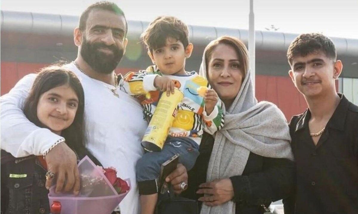 عکس هادی چوپان و فرزندانش