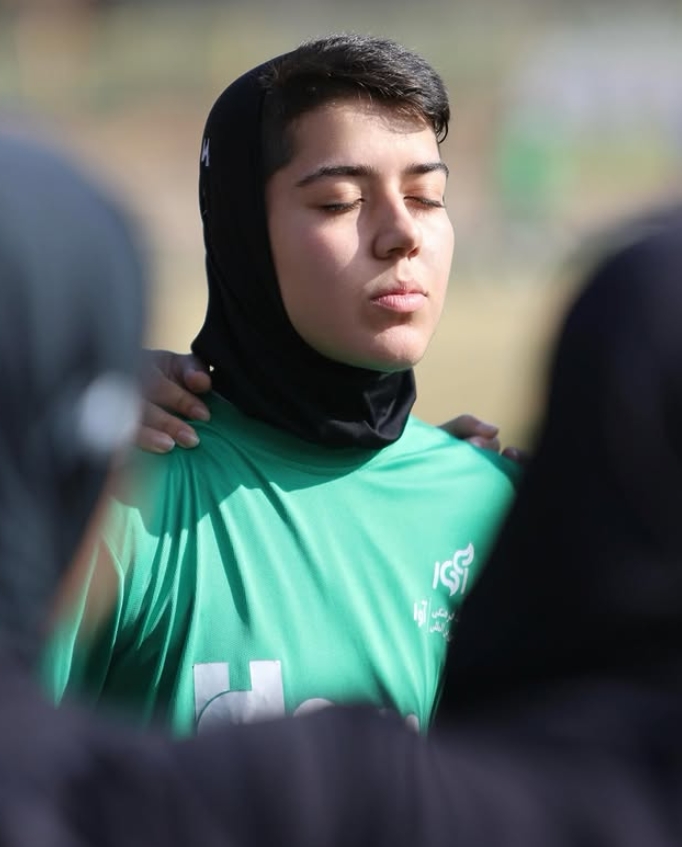 آتنا توفیق والپیپر 