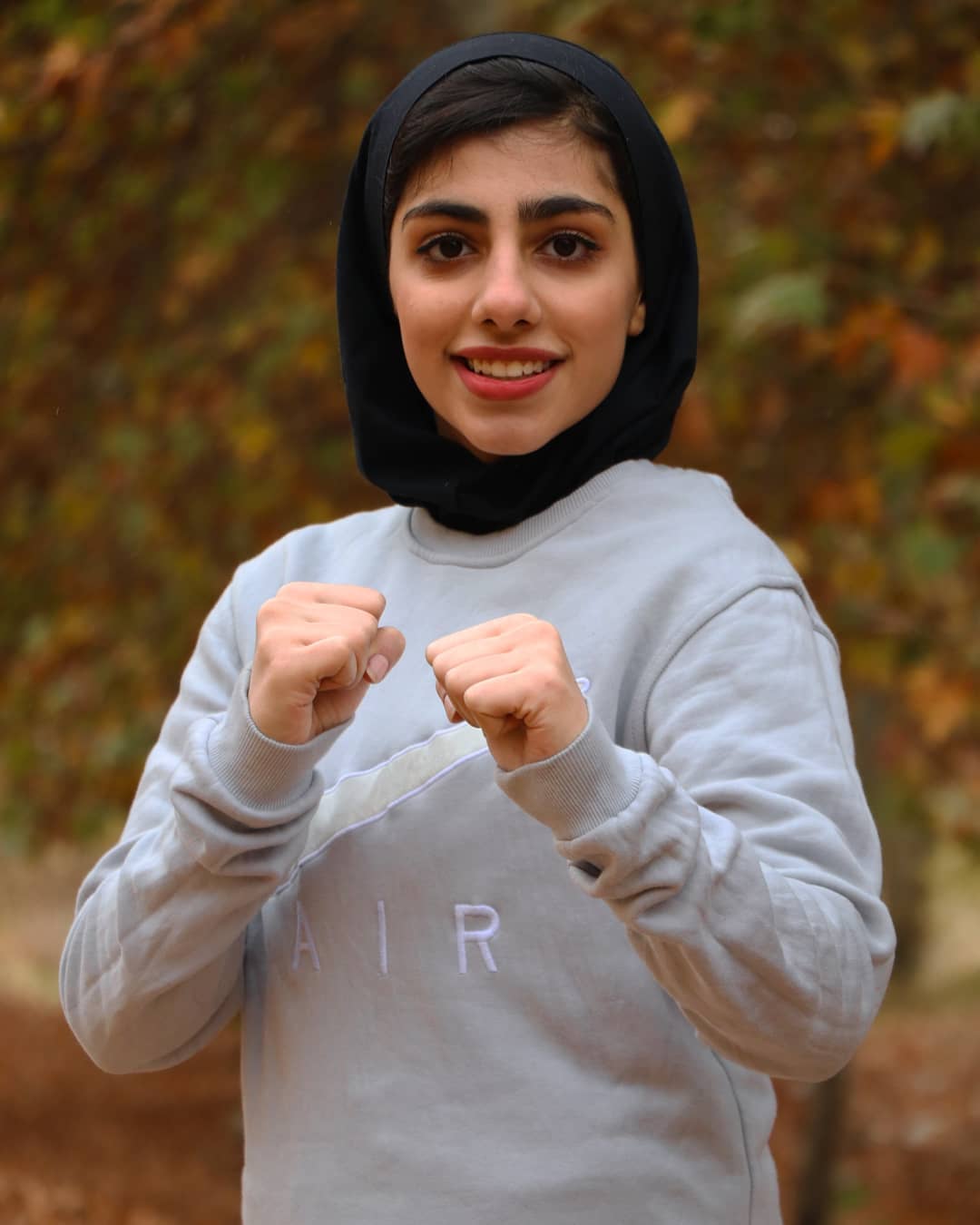 عکس مهلا مومن زاده برای پروفایل