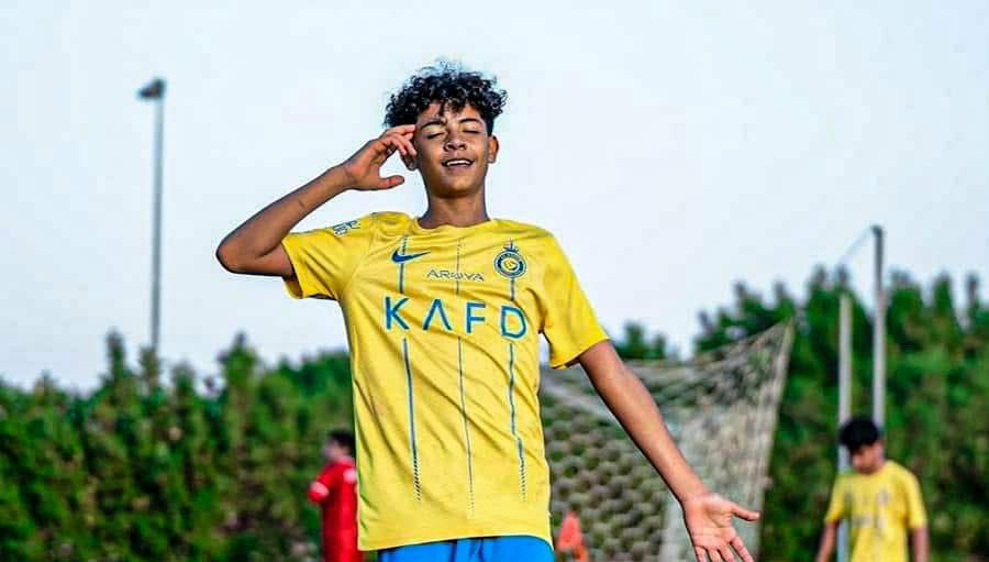 والپیپر کریستیانو جونیور فوتبالی ۲۰۲۵ 