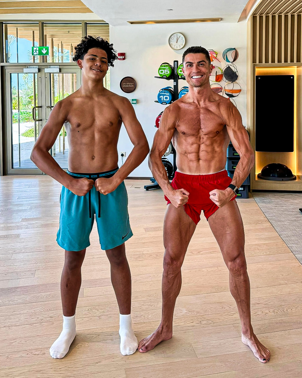 عکس رونالدو با پسرش کریستیانو جونیور