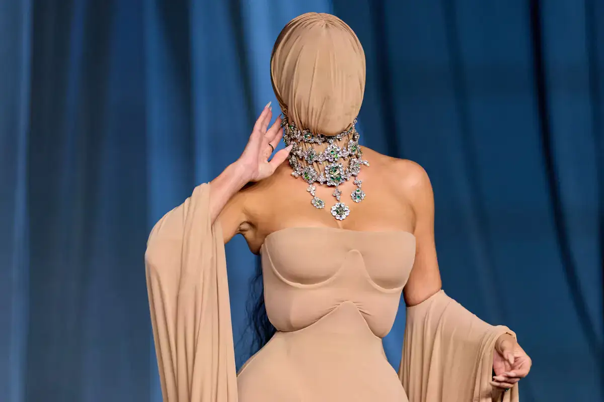 استایل کیم کارداشیان در آکادمی