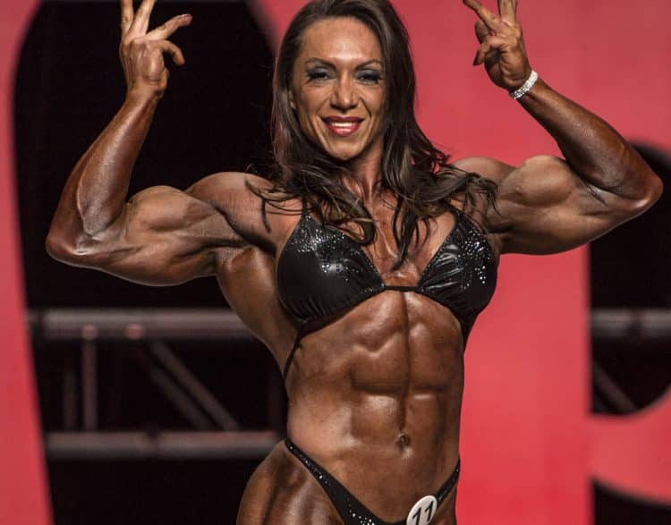 کیم چیزوسکی از برترین زنان قهرمان بدنسازی جهان کیم چیزوسکی از برترین زنان قهرمان بدنسازی جهان