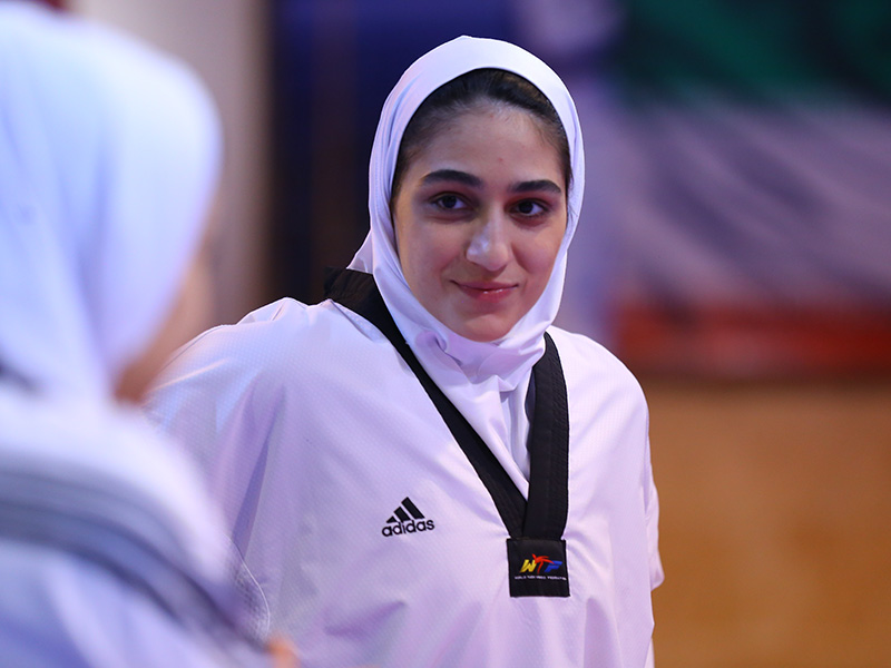 عکس ملیکا میرحسینی برای پروفایل