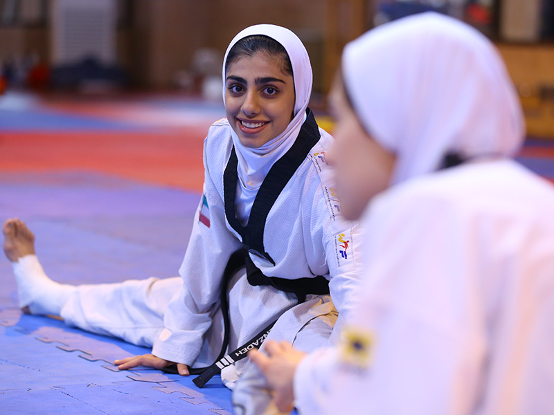 مهلا مومن زاده والپیپر 