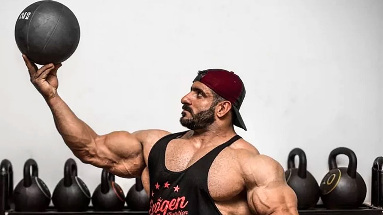 والپیپر هادی چوپان برای کامپیوتر