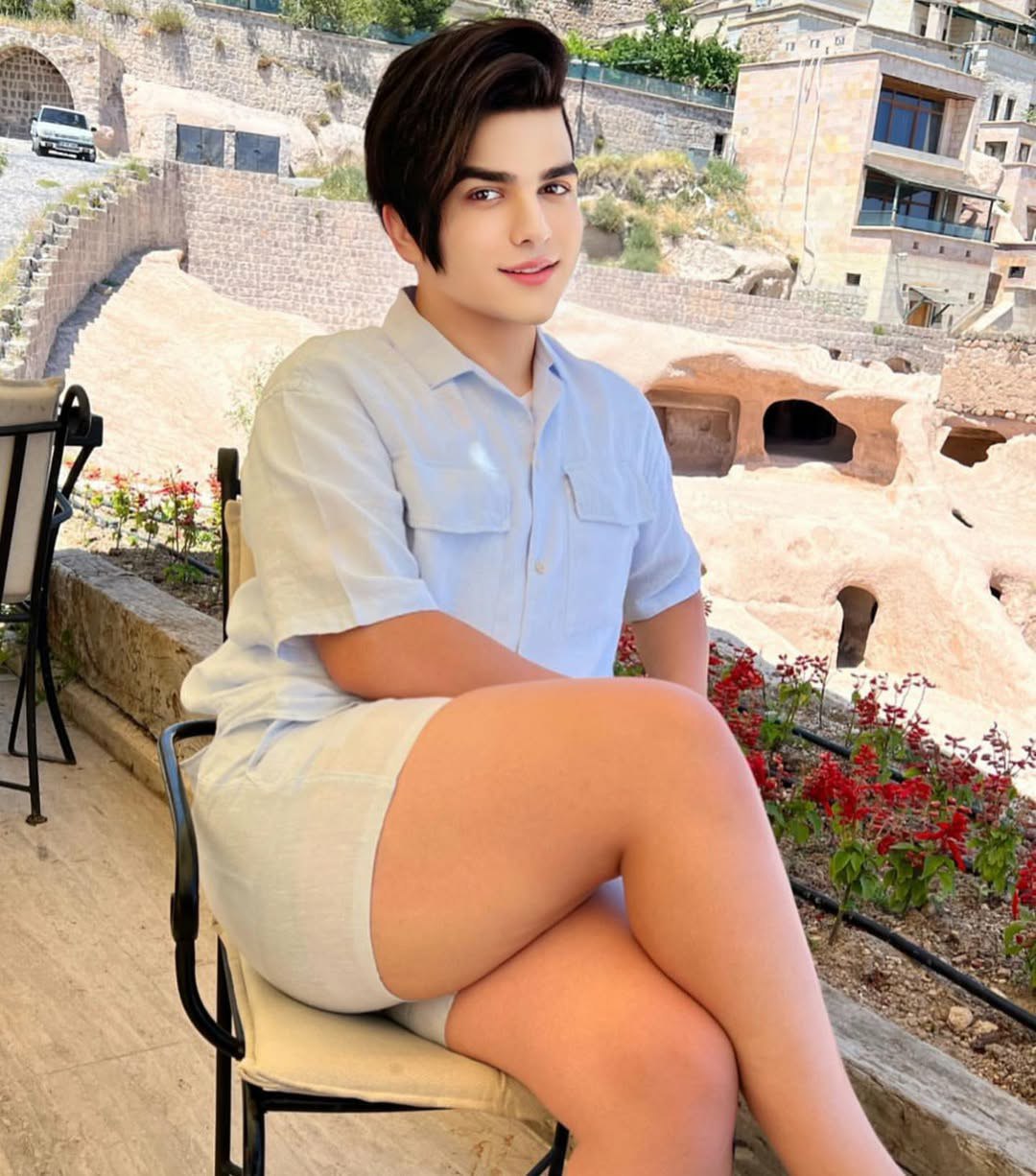 عکس کون شهاب بلاگر اینیستا