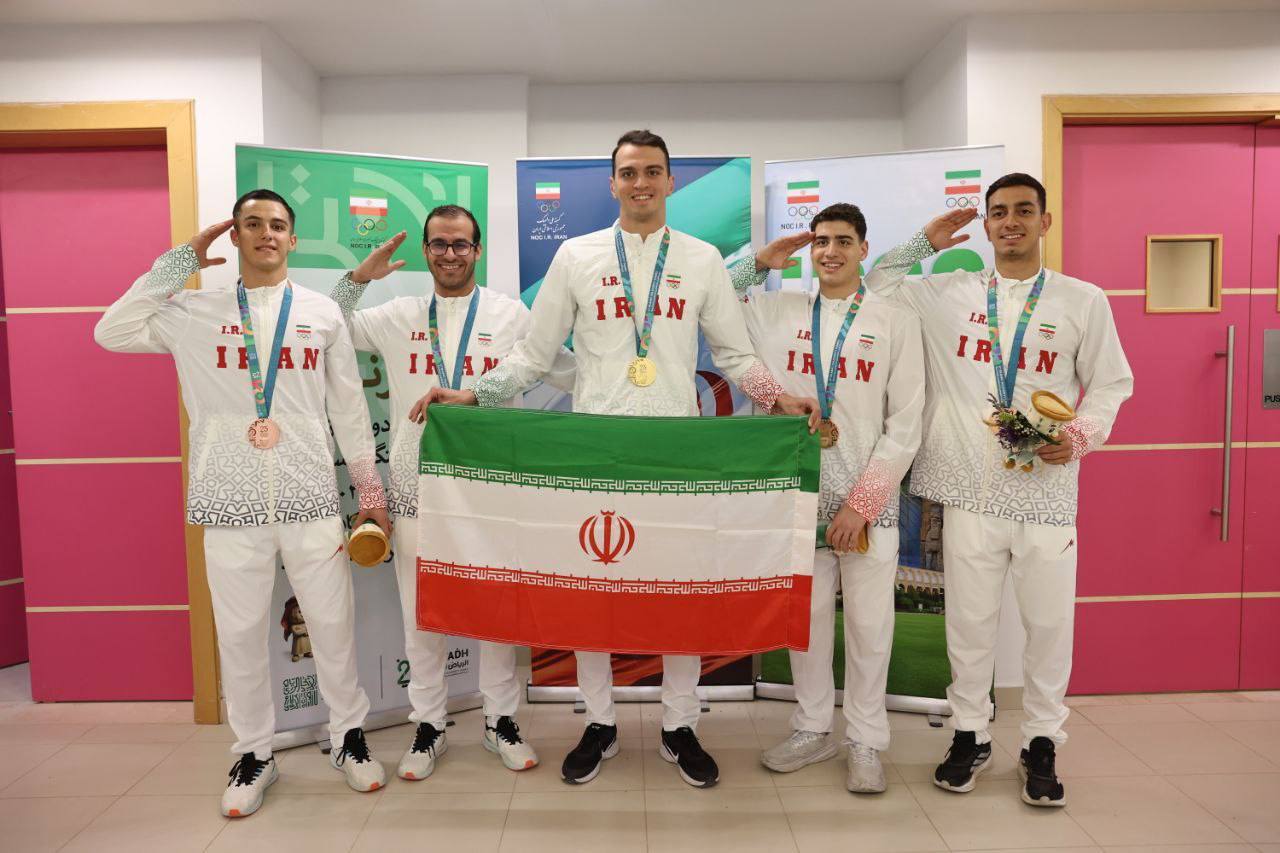 برای ادامه مطلب با وب سایت مجله خبری استقلال، همراه ما بمانید.