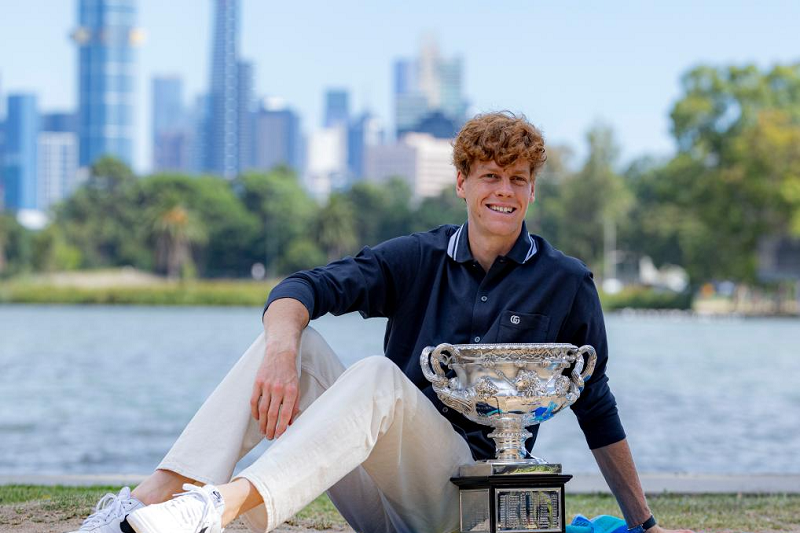 والپیپر یانیک سینر والپیپر یانیک سینر