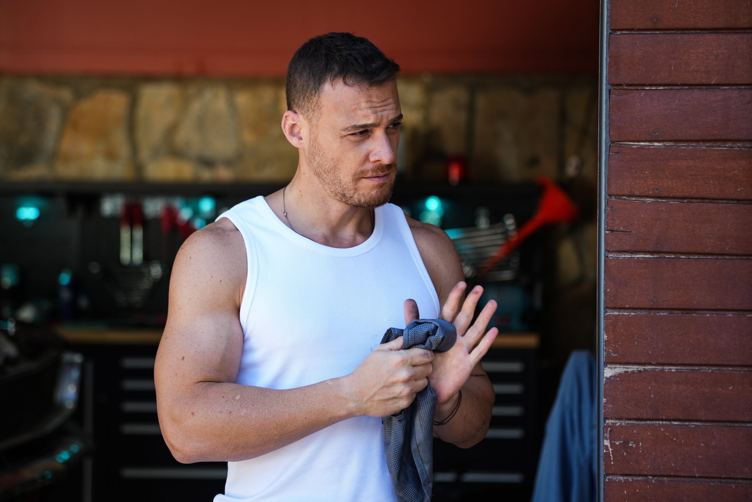 عکس جدید کرم بورسین ۲۰۲۵ عکس جدید کرم بورسین ۲۰۲۵