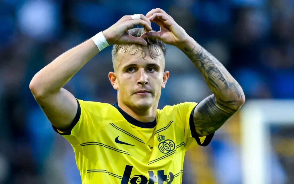 دنیس اکرت فوتبال دنیس اکرت فوتبال