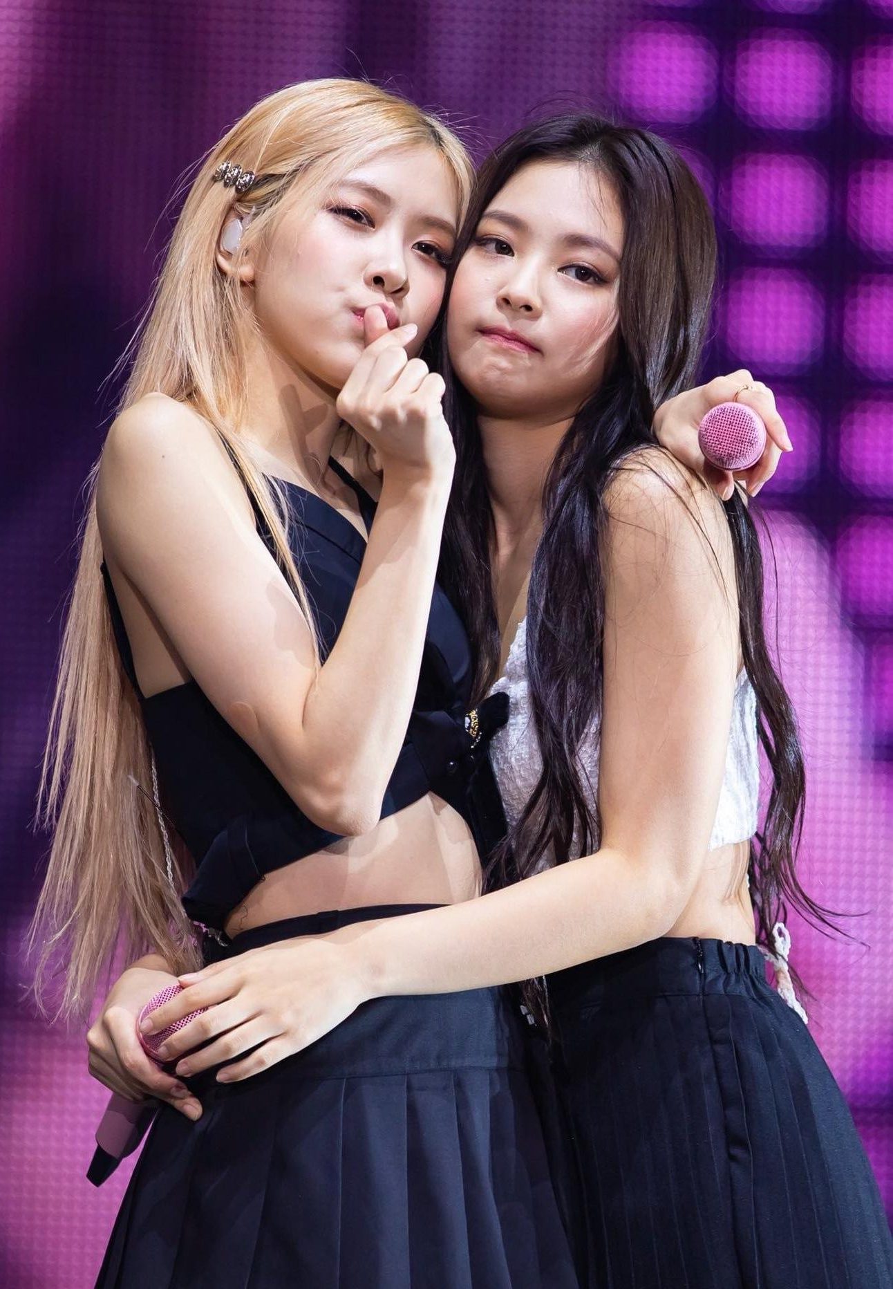 عکس لیسا و جنی