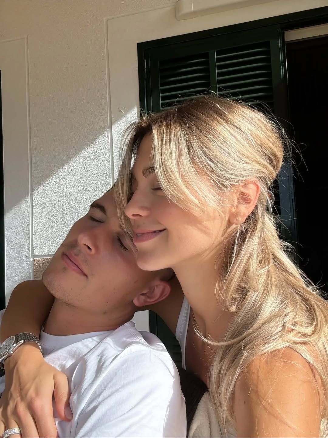 عکس دنیس اکرت و مری براون